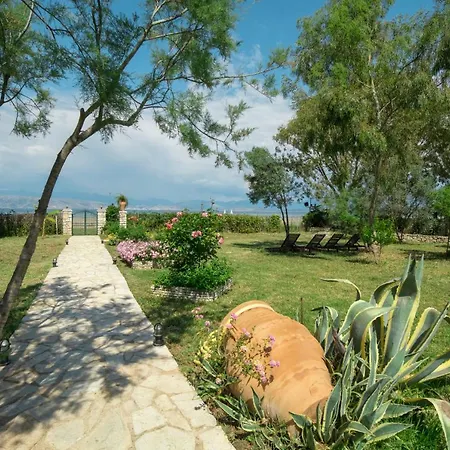 Beach House Apraos Kalamaki Corfu Villa
